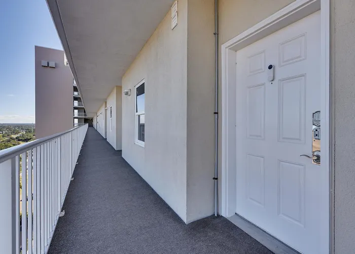 Ocean Oasis Pcb Condo With Balcony And Beach Views!